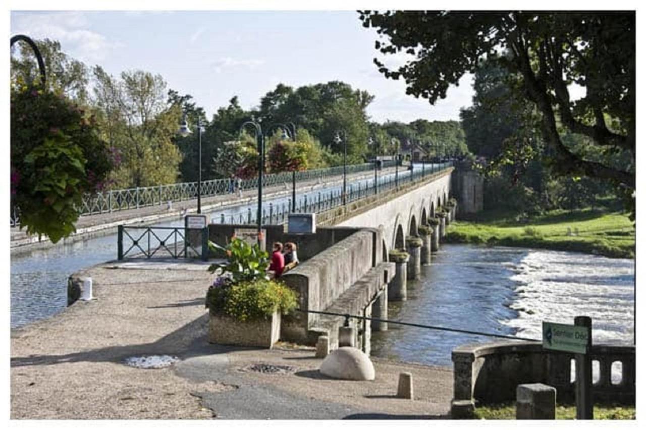La Roulotte D'elicie Proche Du Parc Le Pal * Saint-Agnan (Saone-et-Loire)